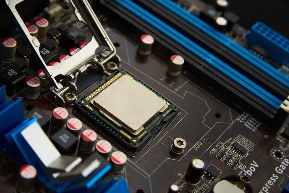 Placa base con procesador instalado